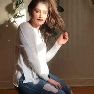 Meet your Posher, Mya